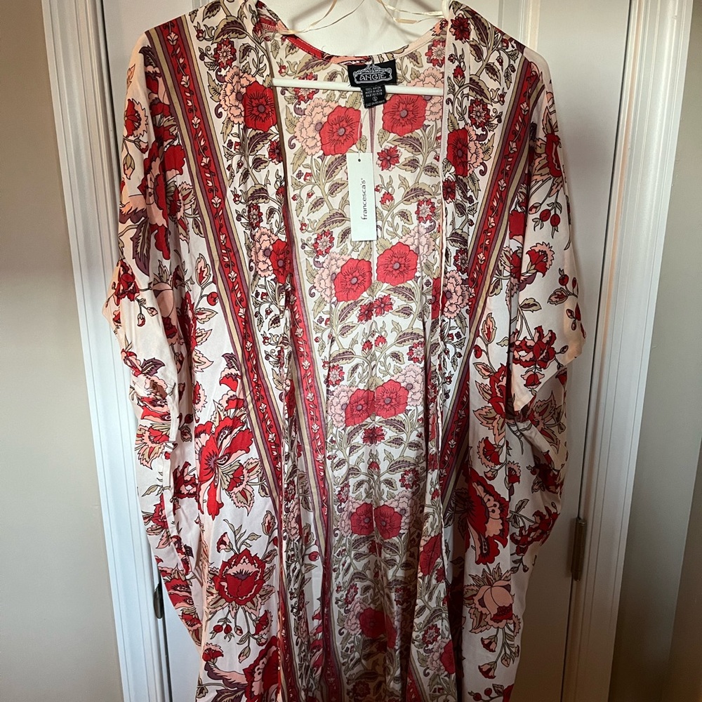 NWT Angie floral kimono, size S